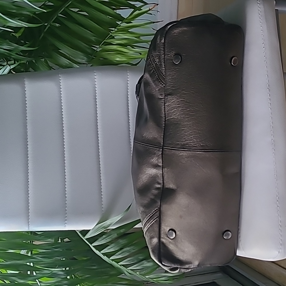 Kenneth Cole Lether Handbag ❤️ - Picture 4 of 10